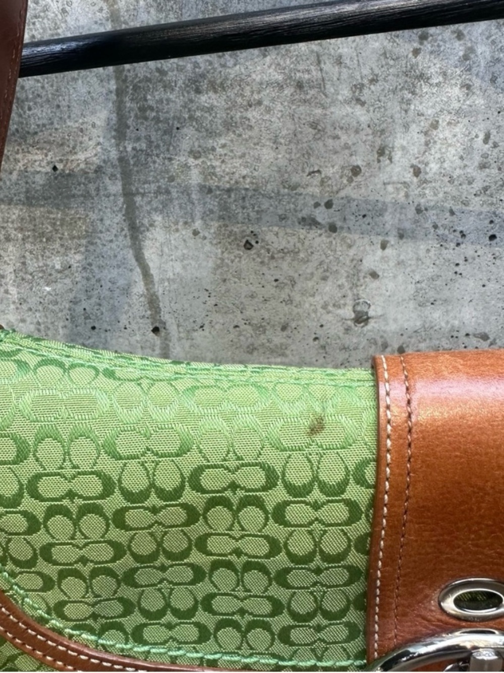 Vintage rare coach soho shoulder bag. - Picture 6 of 6